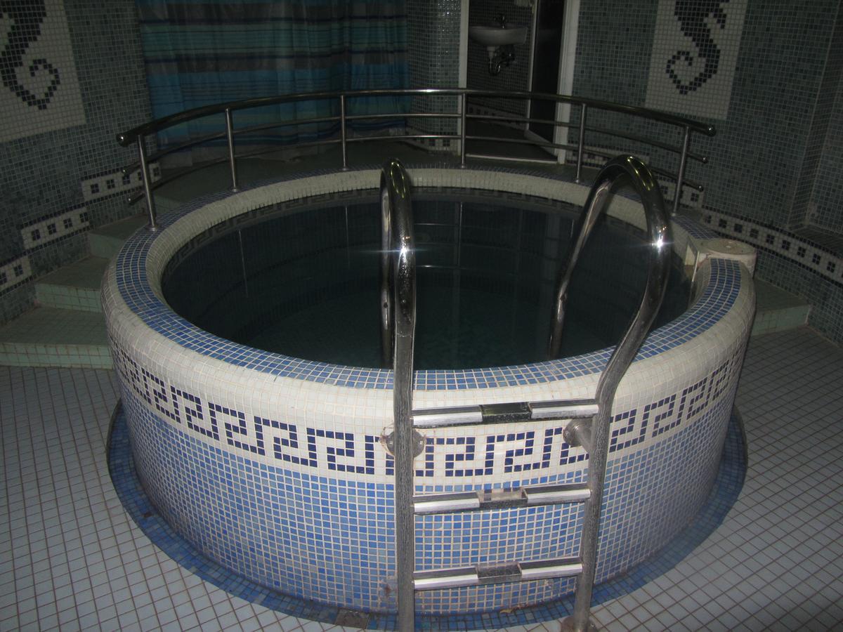 Park Hotel Kijev Kültér fotó